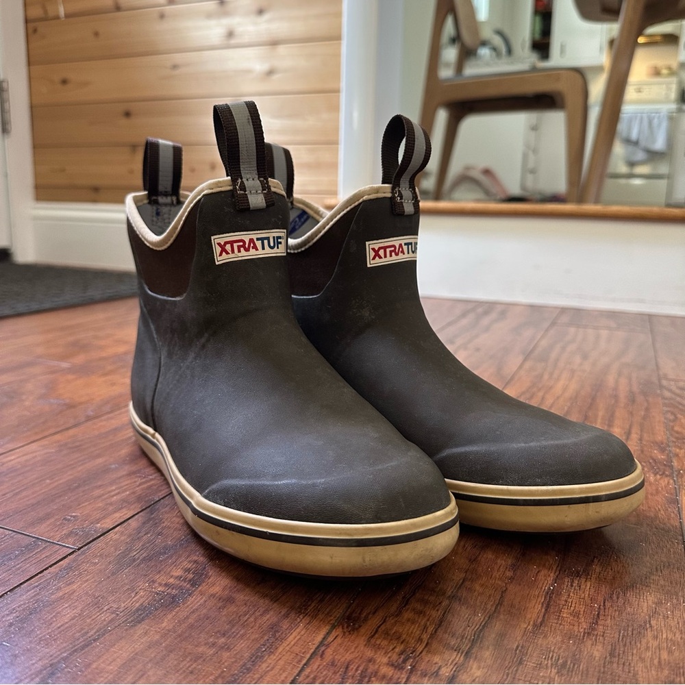 Xtratuf Deck Ankle Boots women’s 9